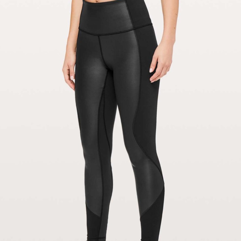 NWT Lululemon Wunder Under Leggings!